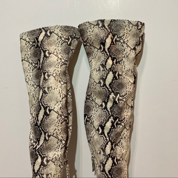 Steve Madden Debbie Snake Over the Knee Boot 5.5M - Picture 7 of 12